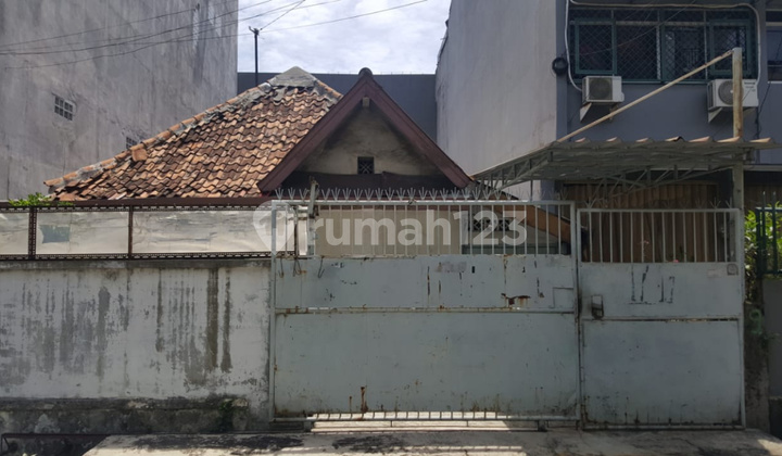 Rumah Tua Hitung Tanah Cocok Untuk Hunian dan Kantor di Petojo, Jakarta Pusat
