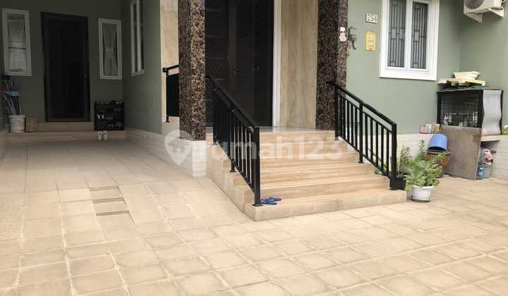 Dijual Rumah Siap Pakai Di Tomang Jakarta Barat 2