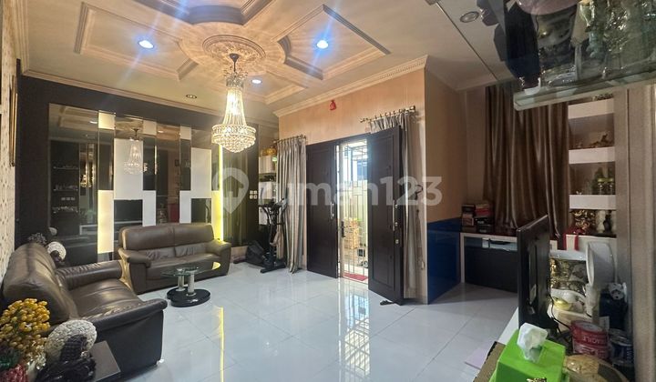 For Sale Move-In Ready House in Tomang, West Jakarta 2