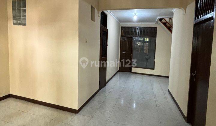 Disewakan Rumah Baru Renovasi Di Tomang, Jakarta Barat 2