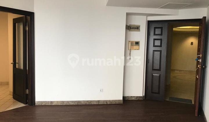 Apartemen Luas 118m2 Lantai Vinyl Tower 2 di Slipi Jakarta Barat 11