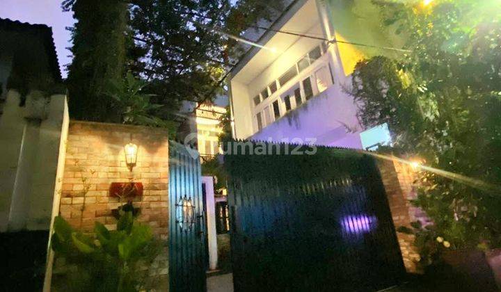 Rumah di Komplek Kijang Jakarta Barat Mewah Ad Pool Kaya di Villa 2