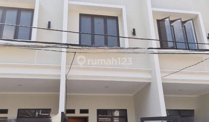 Rumah di Taman Ratu Greenville Jakarta Barat Dekat Pusat Kuliner 1