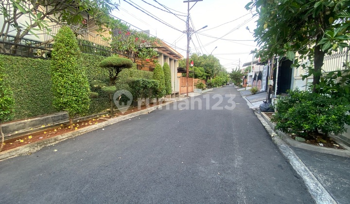 Rumah Luas Di Komplek Nyaman Harga Bawah 8m Luas 332m Layak Huni 2