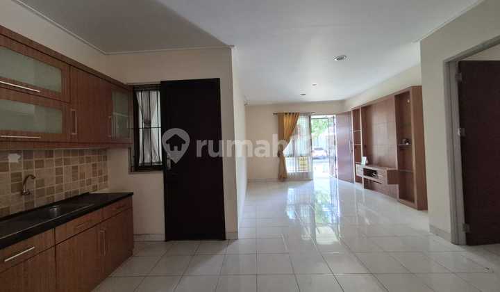 For Sale Cheap House in Foresta Fiore Area, Ready to Live In, Very Good.