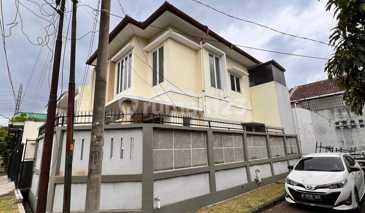 Disewakan Rumah Hook 2Lantai Semi Furnish View Taman di Sektor 7C Bagus Sekali Disewakan Rumah Hook 2Lantai Semi Furnish View Taman di Sektor 7C Bagus Sekali