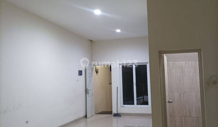 DIsewakan rumah baru dan rapi gading serpong sektor 7A 1