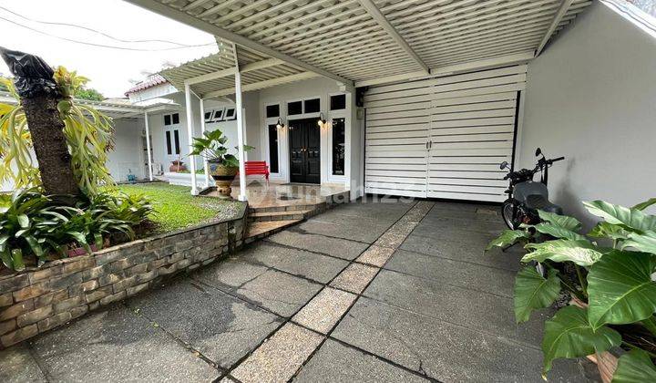 Rumah 2 Lantai Bagus SHM di Jl. Merpati, Jakarta Selatan 1