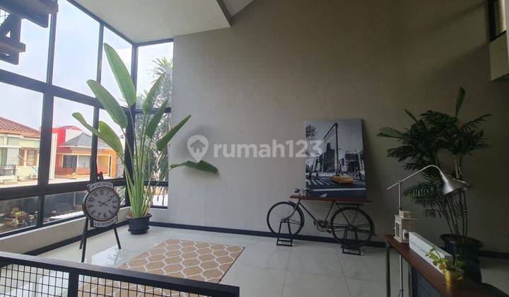 Rumah 2 Lantai Bagus SHM di Cluster Versailles, Bsd 2