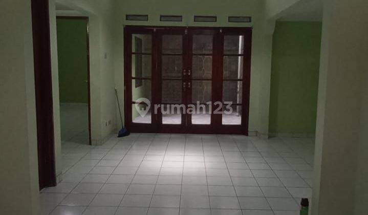 Rumah LT 120 LB 77 m² harga sewa rp. 25 jt / tahun nego  2