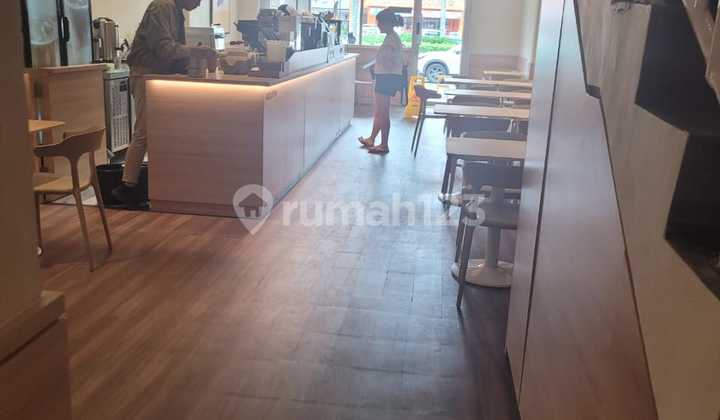 Roadside Shophouse – Smart Investment in a Prime Location! 2