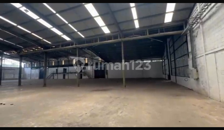 [en] Warehouse for Rent at an Affordable Price, Including Mess