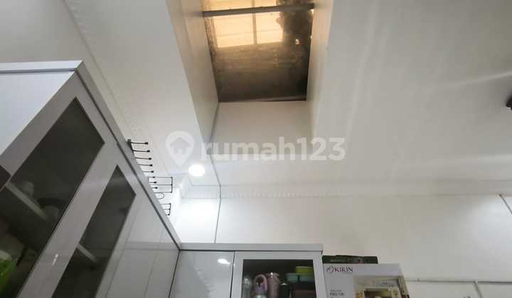 For Sale Semi-Furnished Two-Story House 2