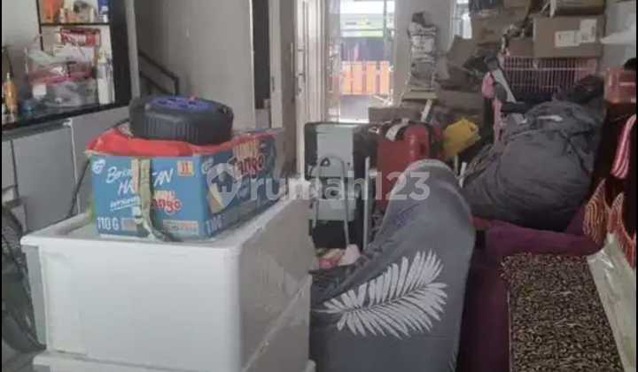 Dijual Rumah Lokasi Strategis Ada Kolam Renang 2