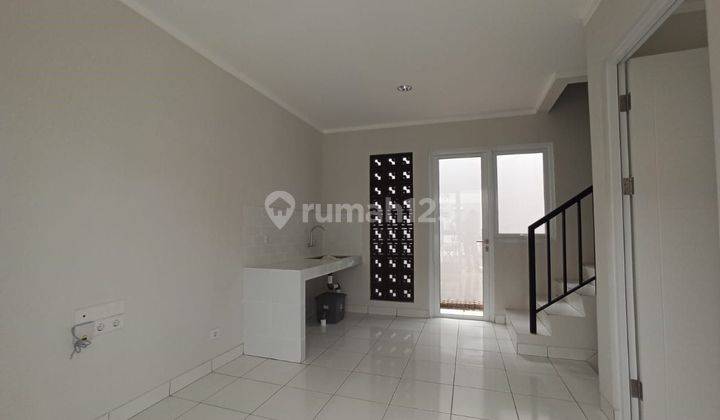 For Rent 


rumah 2 Lantai Summarecon

dayana

gede Bage Bandung  2