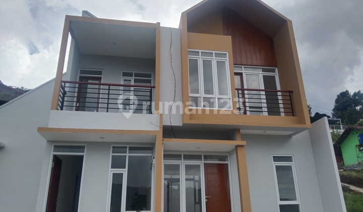 Rumah Baru 2 Lantai Villa Tropis View 30 Menit Ke Gedung Sate Rumah Baru 2 Lantai Villa Tropis View 30 Menit Ke Gedung Sate
