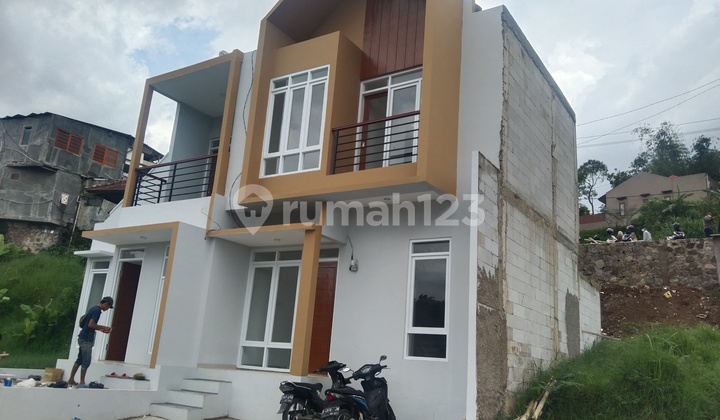 Rumah Baru 2 Lantai Villa Tropis View 30 Menit Ke Gedung Sate 2