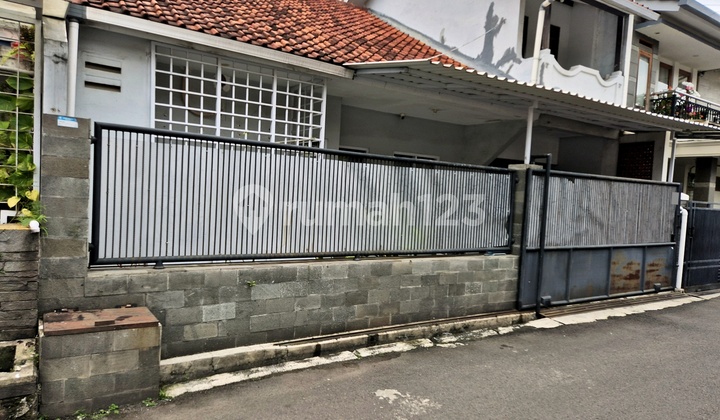 Well-Maintained & Strategic House - Near Metro Indah Mall (Mim) Bandung