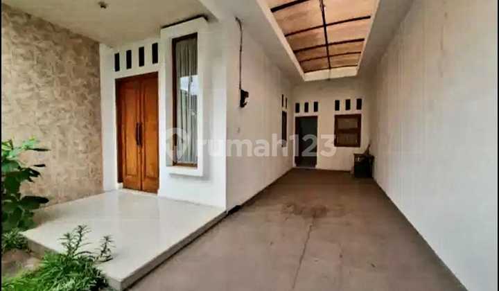 Well-Maintained Minimalist House Ready to Occupied in Sanggar Hurip Complex 2