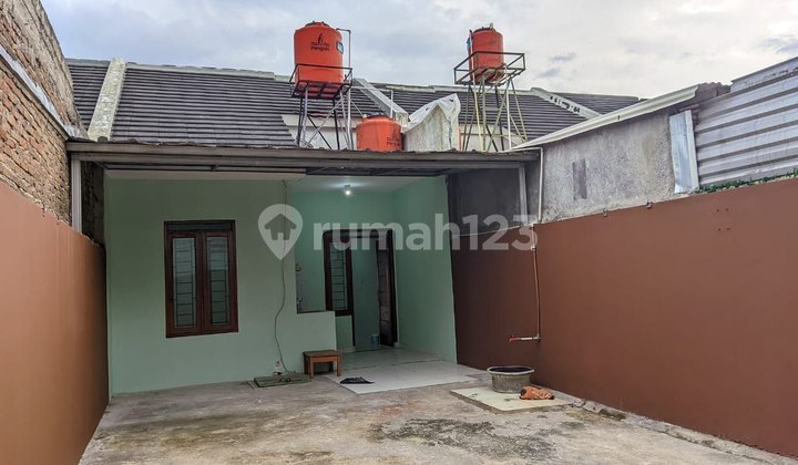 Single-Story House Located in Cisaranten Kulon, Arcamanik Single-Story House Located in Cisaranten Kulon, Arcamanik