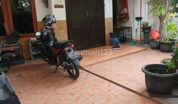 Rumah 2 lantai dkt kolam renang 2