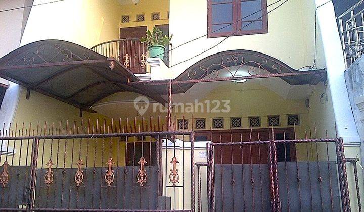Rumah Sewa Tomang. 2 Lantai. 5x16. Jalan 2 Mobil. Dkt Mesjid 1