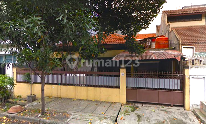 Rumah Tua Tanjung Duren. 12X19. Jalan Lebar 4 Mobil. Rumah Tua Tanjung Duren. 12X19. Jalan Lebar 4 Mobil.