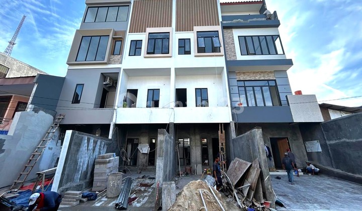 Rumah Kost Baru. Tanjung Duren. 3.5. Lantai. 4x14. Jalan 2 Mobil. Siap Huni Rumah Kost Baru. Tanjung Duren. 3.5. Lantai. 4x14. Jalan 2 Mobil. Siap Huni