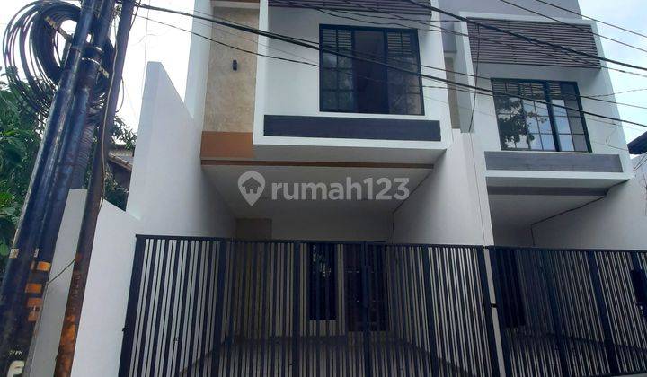 Rumah Baru. Tanjung Duren. 3 Lantai. 4.5 X 12. Jalan Lebar 4 Mobil. Siap Huni 1