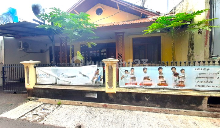 Rumah Tomang. 1.5 Lantai. 10x15. Jalan 2 Mobil. Dkt Mesjid. Rumah Tomang. 1.5 Lantai. 10x15. Jalan 2 Mobil. Dkt Mesjid.