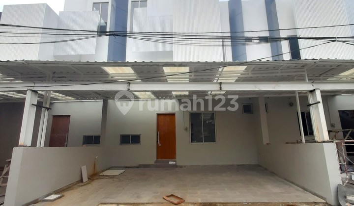 Rumah Baru. Tomang. 3 Lantai. 8x15. Jalan 2 Mobil. Siap Huni Rumah Baru. Tomang. 3 Lantai. 8x15. Jalan 2 Mobil. Siap Huni