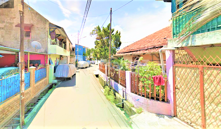 Old House. Tomang. 17x17. Wide Road for 2 Cars 2