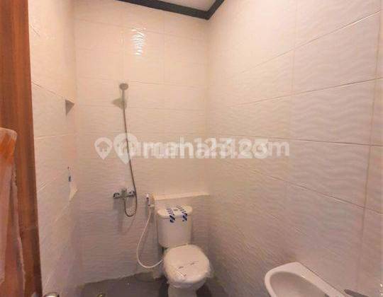 Rumah Baru 3 Lantai. Tomang. 4x17. Jalan Lebar 2 Mobil 10
