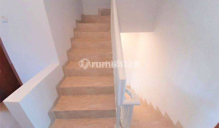 Rumah Baru 3 Lantai. Tomang. 4x17. Jalan Lebar 2 Mobil 13