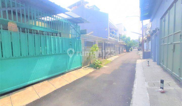 Rumah Tua. Petojo Jembatan Lima. 9x15. Jalan Lebar 2 Mobil 2