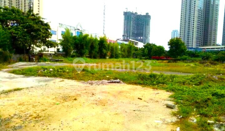 Kavling Komersil Kemayoran. Luas.4973.m2. Jalan 4 Mobil.