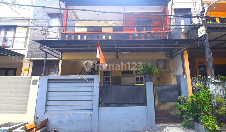 Rumah Tomang. 2 Lantai.6x15. Jalan 2 Mobil 1