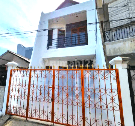 Rumah Tomang. 2.5. Lantai. 5x18. Jalan 2 Mobil. Siap Huni 2