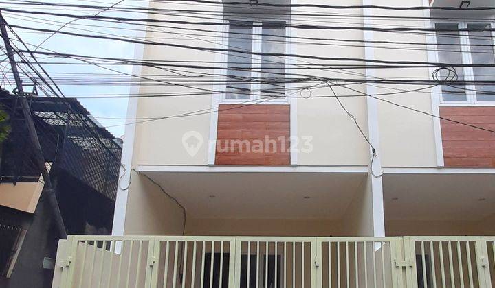 Rumah Baru Tanjung Duren 3 Lantai. 3.5x11. Jalan 2 Mobil. Siap Huni 2