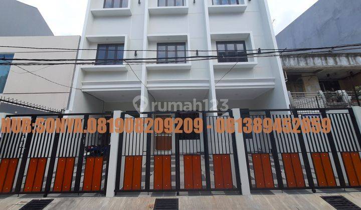 Rumah Baru Taman Ratu. 3 Lantai. 3.3x15. Jalan 2 Mobil. Siap Huni 1