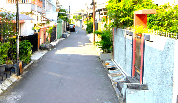 Rumah Tua Tomang. 9x15. Jalan Lebar 2 Mobil 2