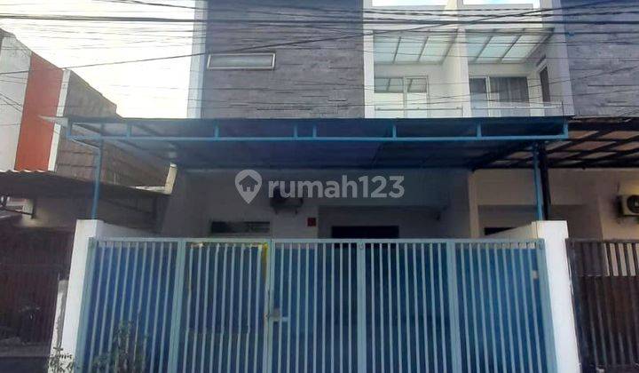 Rumah Taman Ratu. 2.5 Lantai. 6x20. Jalan 2 Mobil. Siap Huni 1