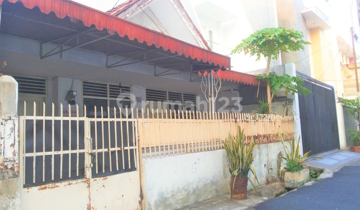 Rumah Tua Hook. Cideng. 8x18. Masuk Mobil 1