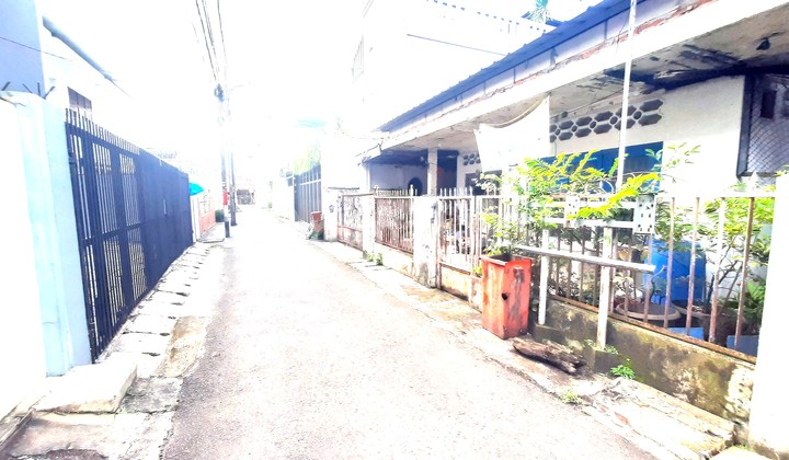 Rumah Tua. Cideng Petojo. 8X19. Masuk Mobil 2