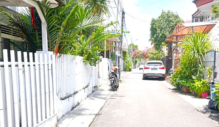 Rumah Tua Tomang. 10X16. Jalan Lebar 2 Mobil. 2