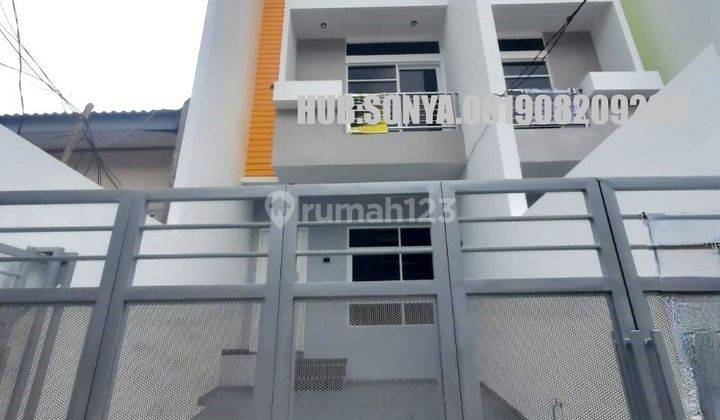 Rumah Baru. Taman Ratu. 3 Lantai. 4.5x20. Jalan Lebar 3 Mobil. Siap Huni 2