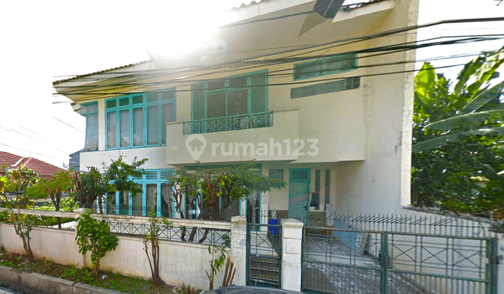 Rumah Hook Taman Ratu. 2 Lantai. 15x11.5. Jalan 2 Mobil 2