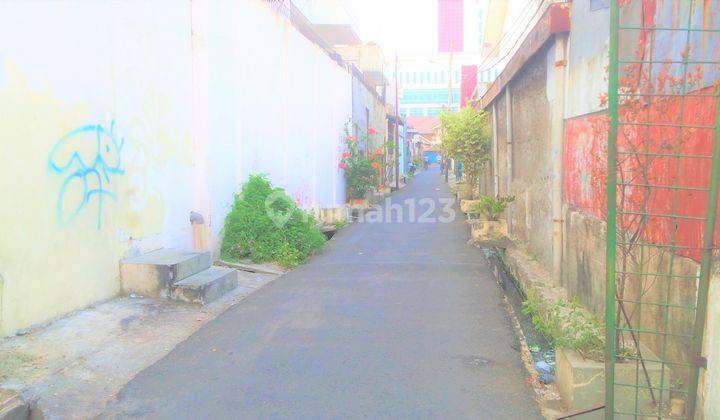 Rumah Tua Hook. Cideng. 8x18. Masuk Mobil 2