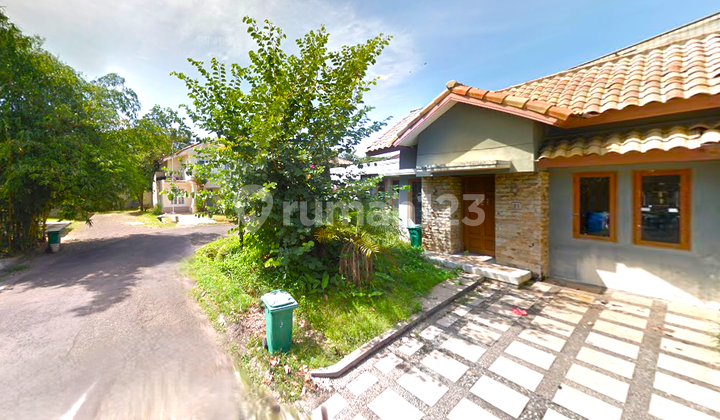 Lippo Karawaci Cluster House. Hook. 1.5 Floors. 10x19. 2-Car Road. Move-In Ready. 2