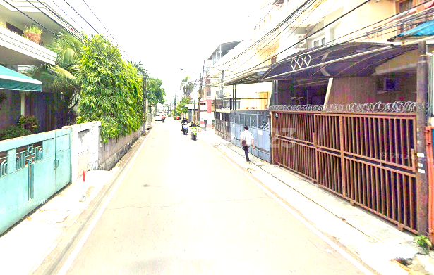 Rumah Sewa Tomang. 3 Lantai. 5x20. Jalan Raya 2 Mobil. Siap Huni 2